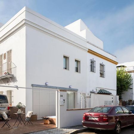 Magno Apartments Robles With Jacuzzi And Private Parking Севиля Екстериор снимка